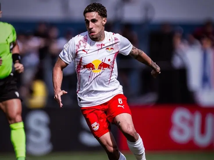Gabriel reencontra o Corinthians como peça importante do Bragantino